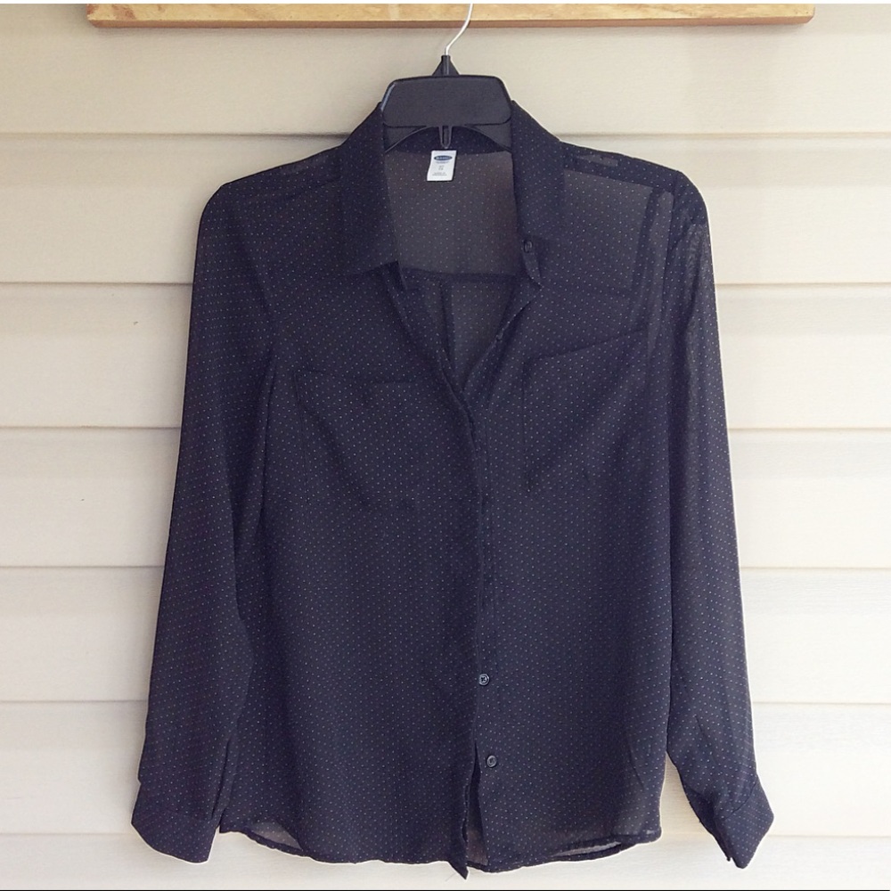 Old Navy sheer polka dot l/s blouse. Ex cond. XS